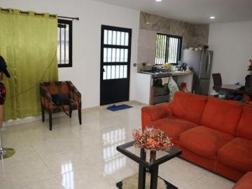CASA EN VENTA EN COLONIA ARBOLEDAS, EMILIANO ZAPATA, VERACRUZ. CCV416