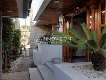 Casa en Venta, en Colonia Gabriel Pastor, Cerca de 11 Sur y Av 43 Poniente