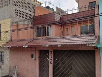 Casa en Venta en Colonia Esperanza, Ciudad Nezahualcoyotl. CV