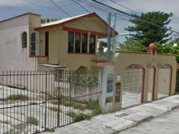CASA EN VENTA EN COLONIA SUPERMANZANA 20 CANCUN QUINTANA ROO