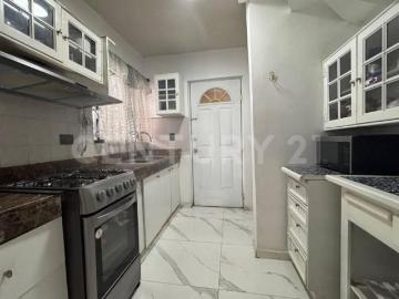 Casa en Venta en Colinas de Valle Verde, Monterrey, Nuevo León