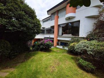CASA EN VENTA EN COLINAS DEL BOSQUES