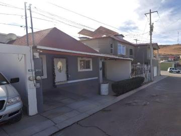 CASA EN VENTA EN COLINAS DEL PUERTO, CUAUHTEMOC, CHIHUAHUA