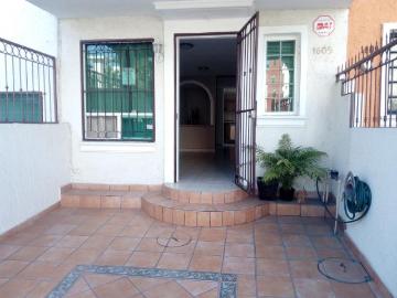 Casa en venta en Colinas del Rey, Zapopan, Jalisco