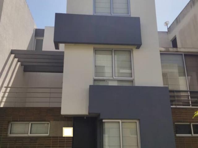 CASA EN VENTA EN COLINAS DEL VIENTO