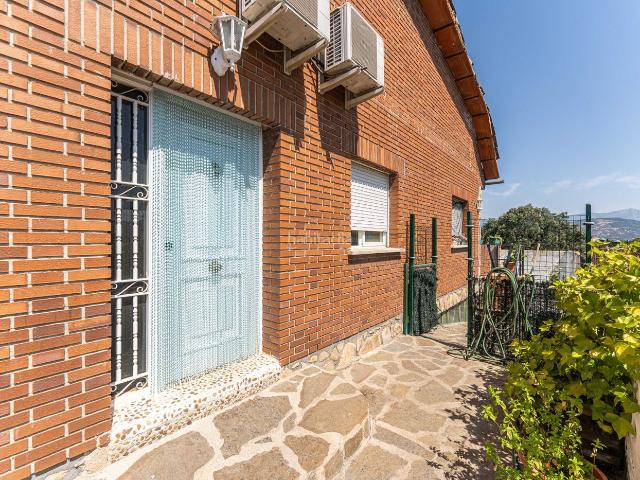 Casa en venta en Collado Villalba, Parque de la Coruña Las Suertes. Chalet pareado en venta en Cerrillo. Casas Collado.