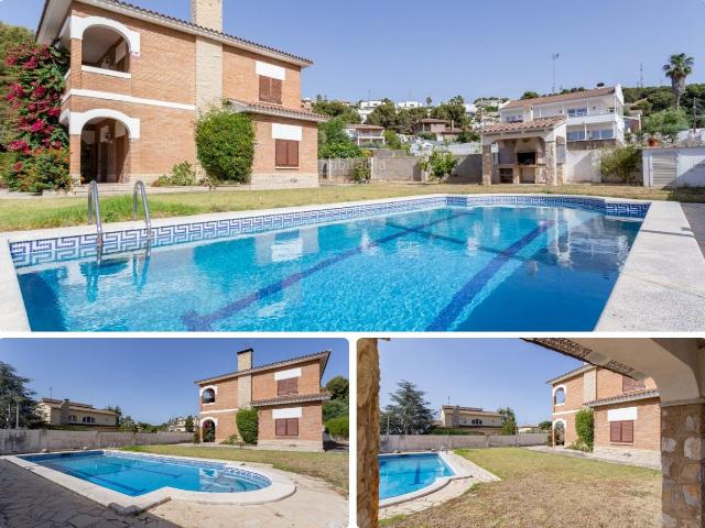 Casa en venta en Coma ruga, Els Masos Els Garrofers Costa Dorada. ESPECTACULAR casa en venta en Comarruga. Casas.