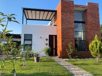 CASA EN VENTA EN COMALA