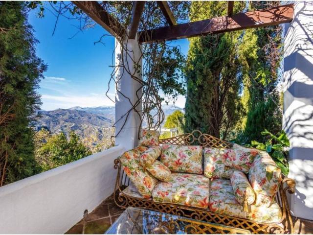 Casa en Venta en Comares