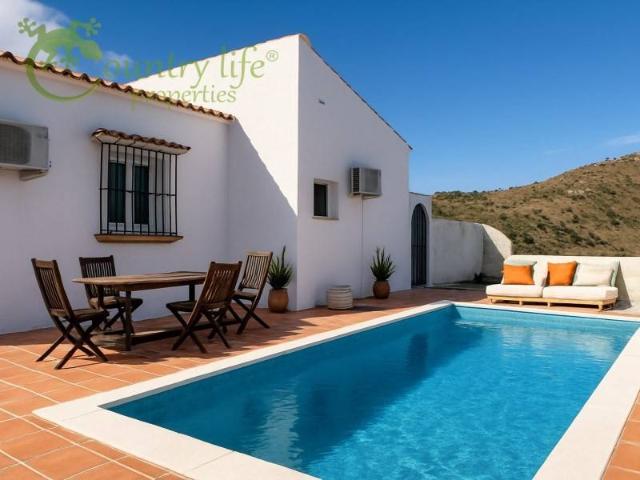 Casa en Venta en Cómpeta