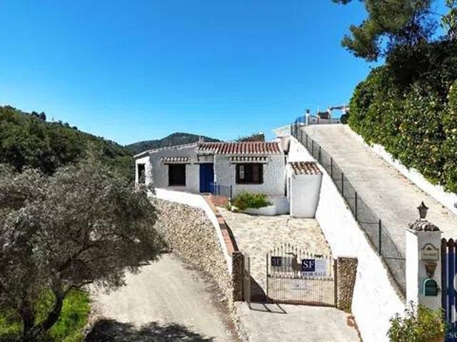 Casa en Venta en Cómpeta