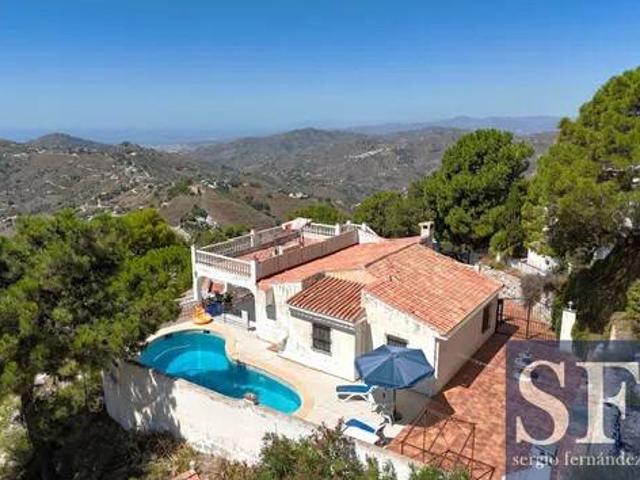Casa en Venta en Cómpeta