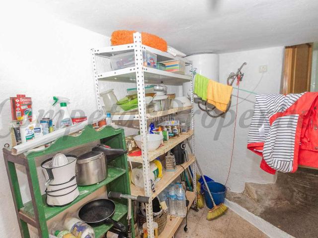 Casa en venta en Cómpeta. Casa de pueblo tradicional en el centro de Cómpeta. Casas.