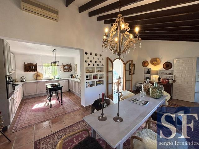 Casa en venta en Cómpeta. Casas.