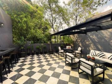 Casa en venta en Condesa con terraza y uso de suelo comercial