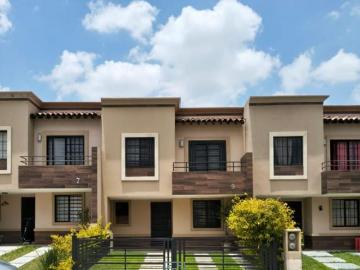 Casa en Venta en Condominio