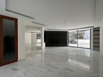 CASA EN VENTA EN CONDOMINIO EN DESIERTO DE LOS LEONES PARTE BAJA