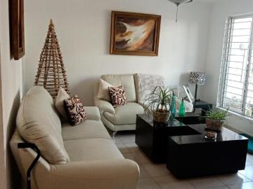 CASA EN VENTA EN CONDOMINIO HORIZONTAL, EN LA CALMA