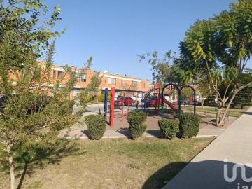 Casa en venta en condominio. Jardines del Rio, Leon Gto. INFONAVIT, COFI, Bancario, Rec. propios