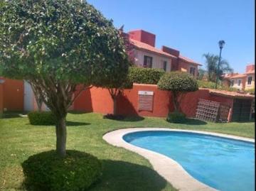 CASA EN VENTA EN CONDOMINIO LOS SAUCES MORELOS