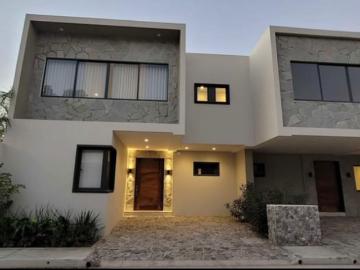 Casa en Venta en Condominio, Nuevo Vallarta, Nayarit, con 3 Recámaras y Alberca