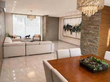 CASA EN VENTA EN CONTRY SUR, MONTERREY N.L