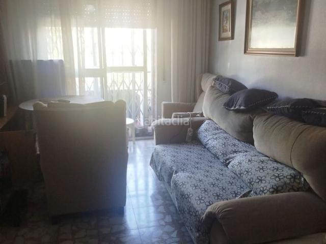Casa en venta en Coslada, Ciudad 70. FANTÁSTICA OPORTUNIDAD VIVIENDA UNIFAMILIAR DE 3 HABITACIONES EN COSLADA. Casas.