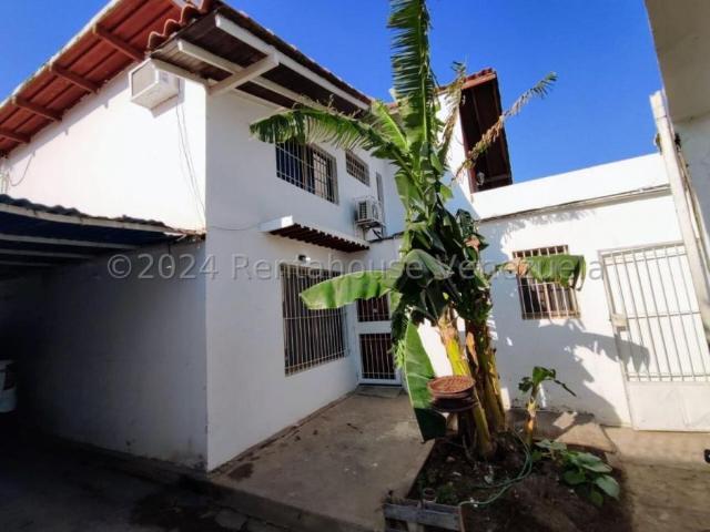 Casa en Venta en Coro Falcón 150 m2. 4 hab