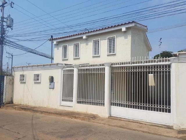 Casa en Venta en Coro Falcón 100 m2. 2 hab