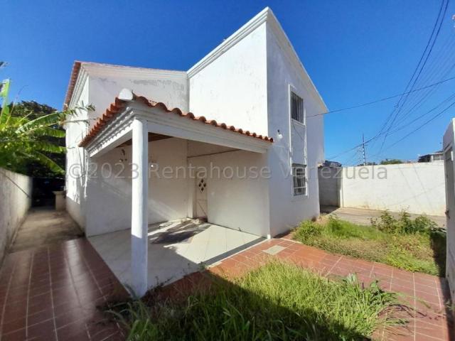 Casa en Venta en Coro Falcón 112 m2. 4 hab