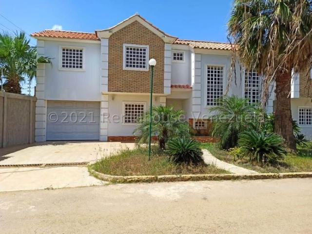 Casa en Venta en Coro Falcón 209 m2. 3 hab