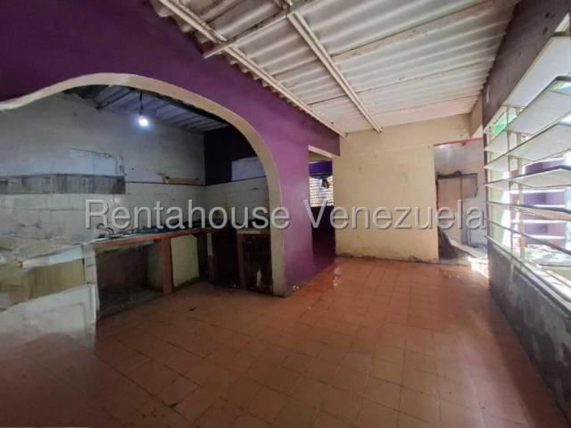 Casa en Venta en Coro Falcón 228 m2. 5 hab