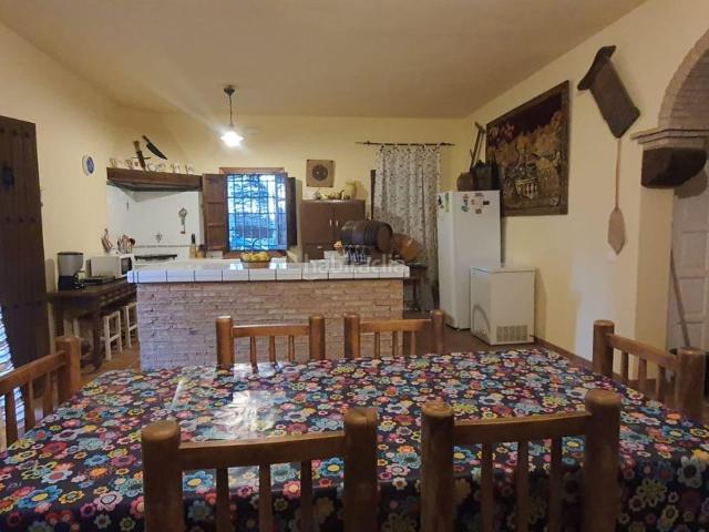Casa en venta en Coronil El. Encantadora Casa con Piscina cerca de puerto serrano Listo para Entrar a Vivir!. Casas Coronil.