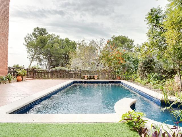 Casa en venta en Corbera de Llobregat. Casas Corbera de.