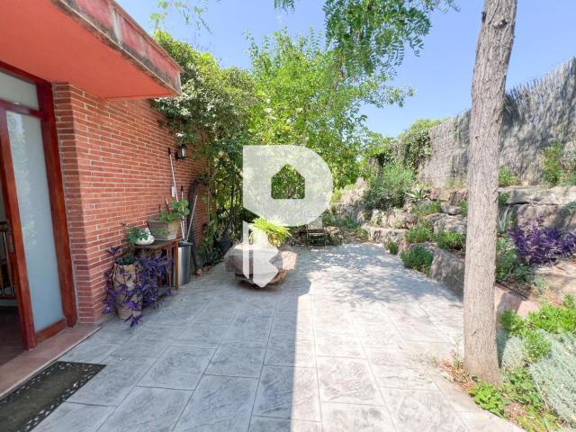 Casa en venta en Corbera de Llobregat. ESPECTACULAR CASA CON PISCINA. Casas Corbera de.