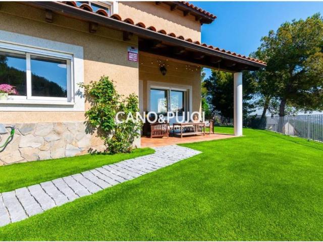 Casa en Venta en Corbera de Llobregat