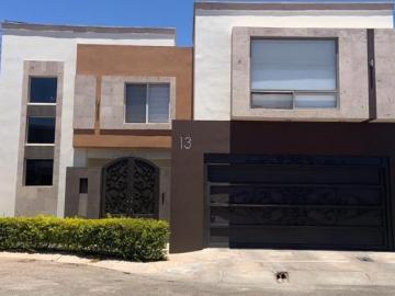 Casa en venta en Corceles Residencial Al Poniente de Hermosillo cerca del Blvd Luis Donaldo Colosio