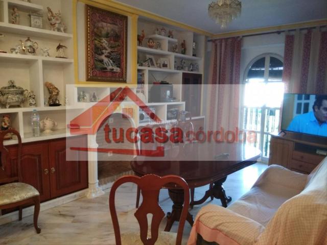 Casa en venta en Córdoba, Campo de la Verdad Miraflores. Casa en la zona alta del Campo de la Verdad Espaciosa, luminosa y lista para disfrutar. Casas.
