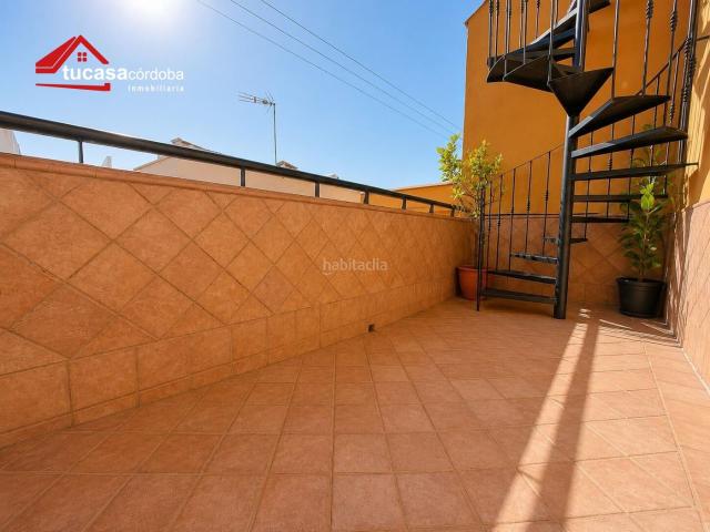 Casa en venta en Córdoba, Ciudad Jardín Zoco. EXCLUSIVA CASA CON COCHERA Y PATIO DE 50 m2 FRENTE AL OPEN ARENA ZONA PONIENTEZOCO 3 PLANTAS, CHIMENEA Y CALIDADES PREMIUM. Casas.