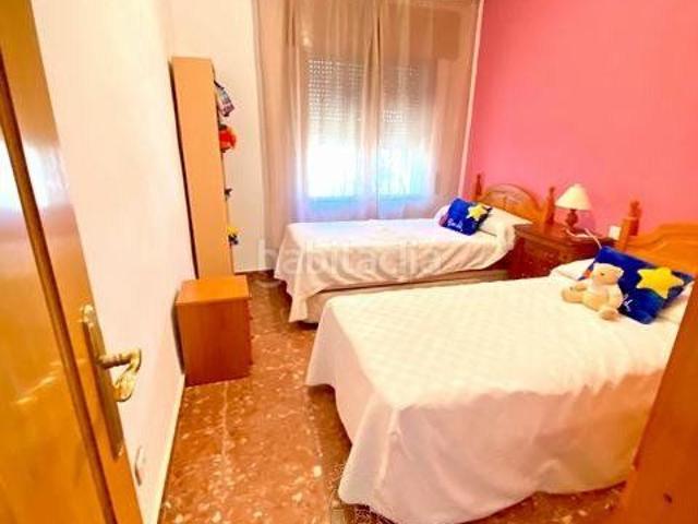 Casa en venta en Córdoba, Alcolea. ZONA LAS QUEMADAS Parcela de terreno de 930 m2 con casa de 155 m2 y piscina. Casas.
