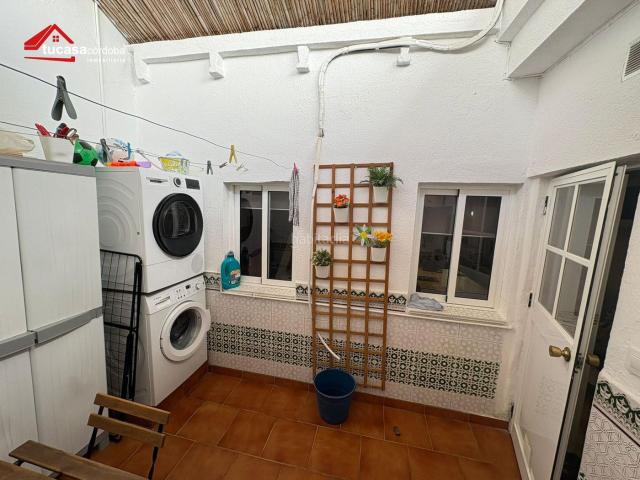 Casa en venta en Córdoba, El Higuerón. CASA CON PATIO Y GRAN TERRAZA CON PÉRGOLA EN EL HIGUERÓN 3 PLANTAS ORIENTACIÓN SURESTE. Casas.