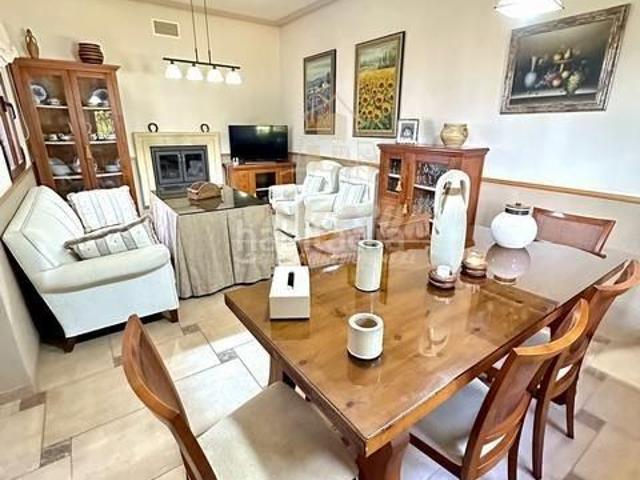 Casa en venta en Córdoba, El Higuerón. CTRA. AEROPUERTO Parcela de 1.550 m con espectacular casa con piscina y salón campero. Casas.