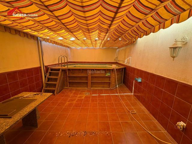 Casa en venta en Córdoba, Poniente Norte Miralbaida Parque Azahara. CASA INDEPENDIENTE CON PISCINA PRIVADA Y PLACAS FOTOVOLTAICAS SAN RAFAEL DE LA ALBAIDA 3 PLANTAS CON BUHARDILLA. Casas.