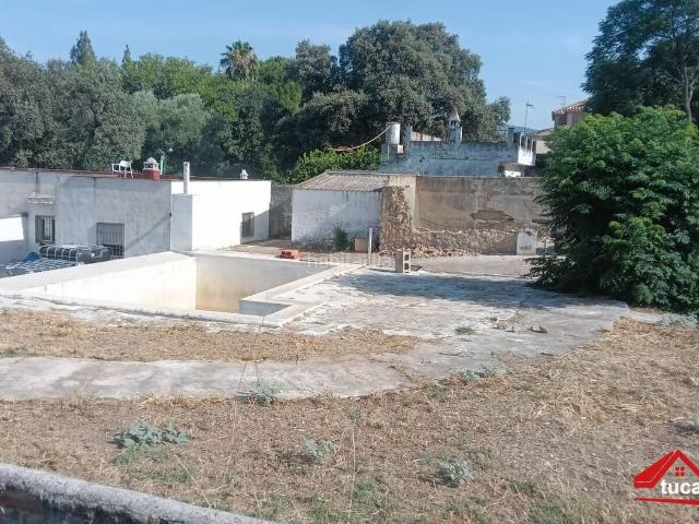 Casa en venta en Córdoba, Paraíso Arenal La Colina. DISEÑA LA CASA DE TUS SUEÑOS EN CARRERA DEL CABALLO Piscina y 1.500 m2 de parcela. HIPOTECABLE!. Casas.