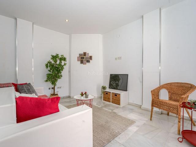Casa en venta en Coria del Río. Chalet de esquina donde empezar la vida que siempre imaginaste en familia. Casas Coria del.
