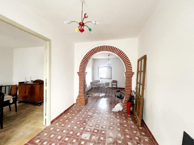 Casa en venta en Corpa. Oportunidad! Gran chalet en la localidad de Corpa para reformar a tu gusto. Casas.