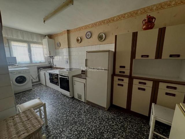 Casa en venta en Corrales de Buelna Los. ACOGEDORA CASA DE 2 HABITACIONES EN ZONA TRANQUILA LOS CORRALES DE BUELNA. Casas Corrales de Buelna.