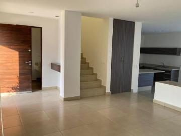 CASA EN VENTA, EN CORREGIDORA, QUERETARO