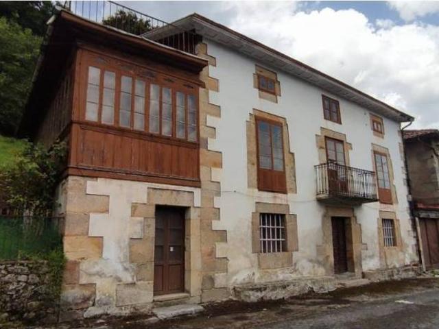 Casa en Venta en Corvera de Toranzo