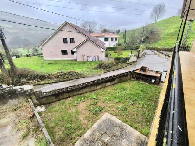 Casa en venta en Corvera de Toranzo. Casa independiente en Alceda. Casas Corvera de.